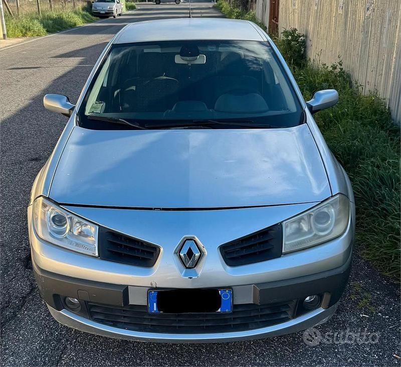 Usata Renault Mégane II Dynamique 105 CV (77 kW) 2006 Grigio Berlina
