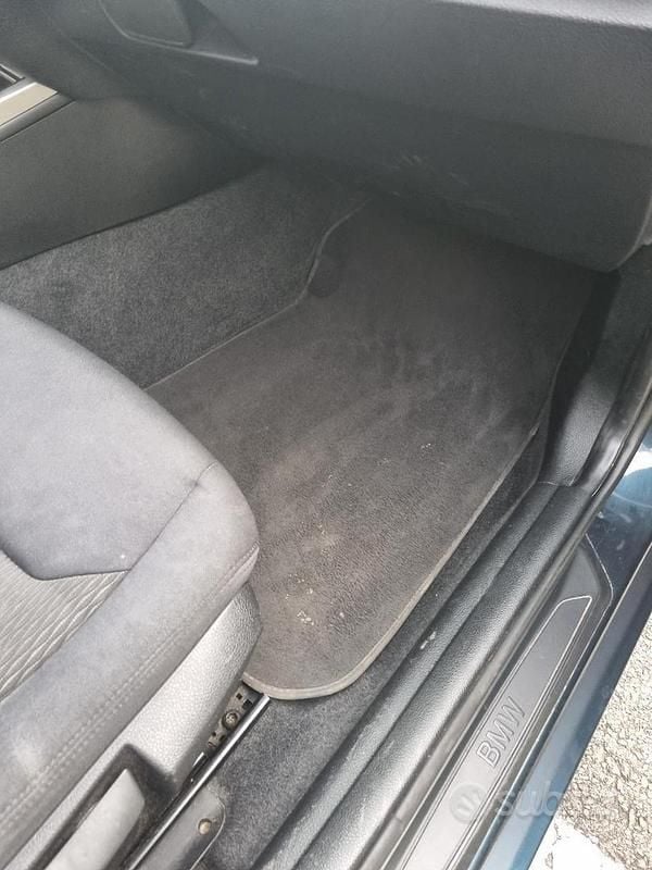 Usata BMW 116 Comfort Edition 140 CV (102 kW) 2011 Blu Utilitaria