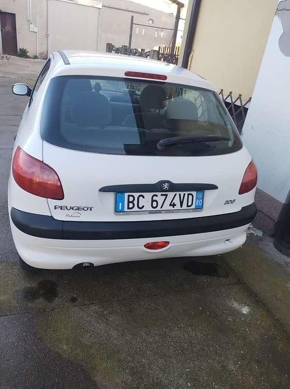 Usata Peugeot 206 75 CV (55 kW) 1999 Utilitaria