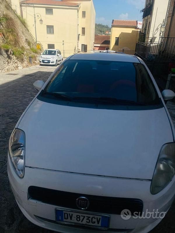 Usata Fiat Punto 324 CV (238 kW) 2009 Bianco Utilitaria
