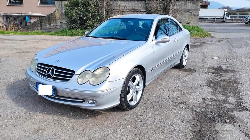 Usata Mercedes CLK270 Avantgarde 169 CV (124 kW) 2005 Grigio Coupé