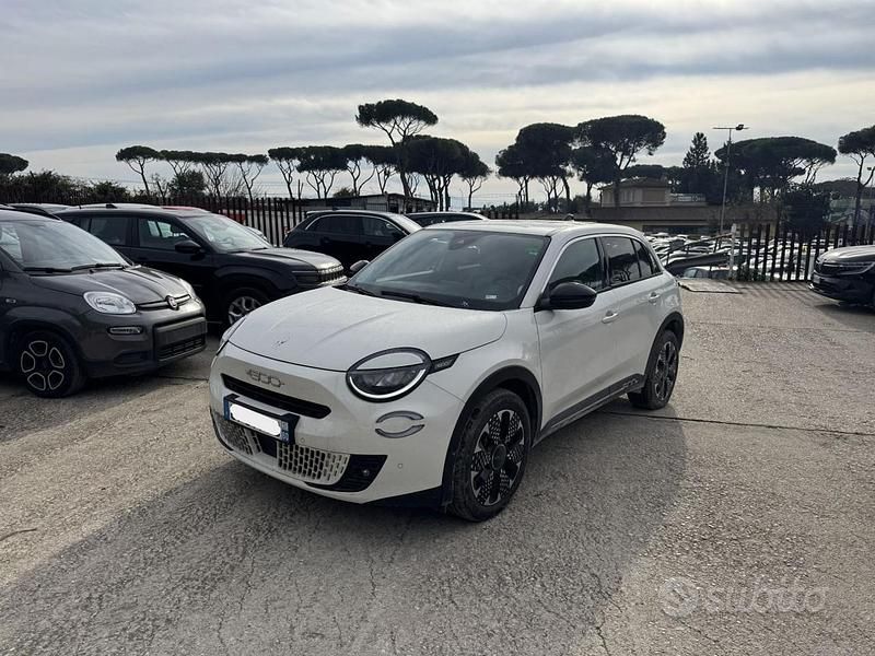 Usata Fiat 600 La Prima 101 CV (74 kW) 2024 Bianco Monovolume