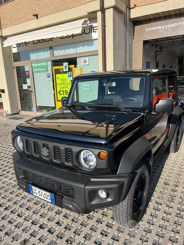Nero Usata 2021 Suzuki Jimny SUV | 26.000 € (Super prezzo) - Immagine 1/4