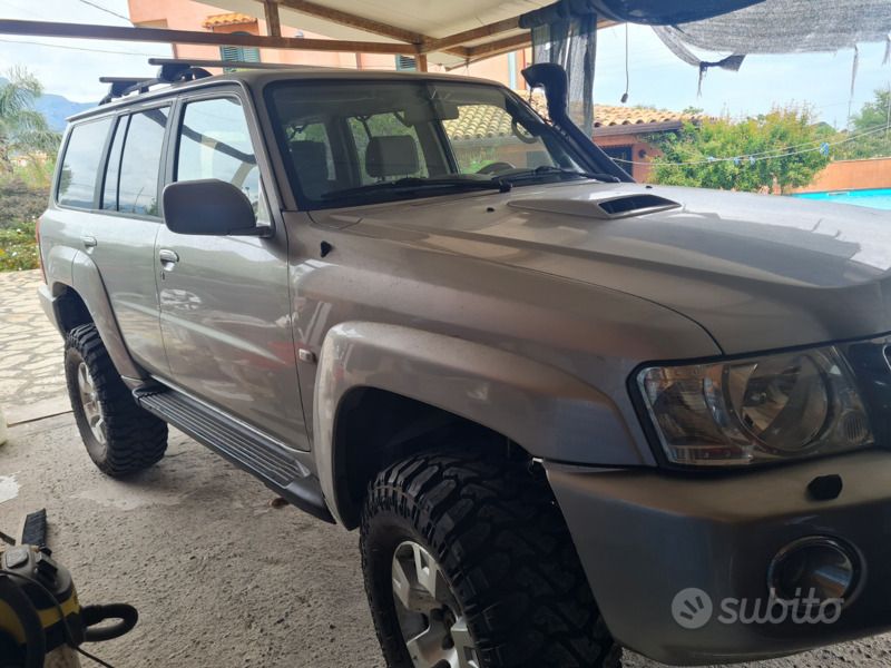 Usata Nissan Patrol 160 CV (117 kW) 2005 Grigio SUV
