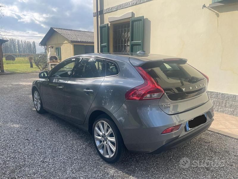 Occasion Volvo V40 Business Edition 115 ch (84 kW) 2014 Gris Berline