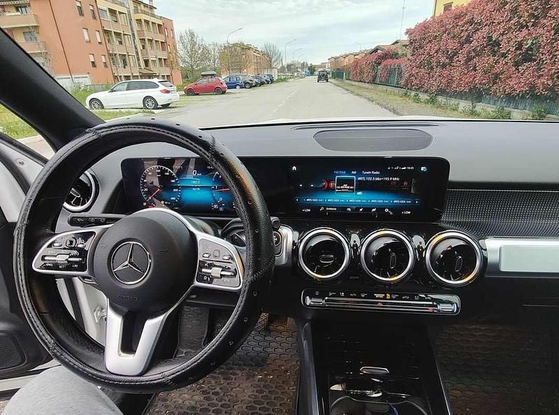 Usata Mercedes GLB180 116 CV (85 kW) 2022 Bianco SUV