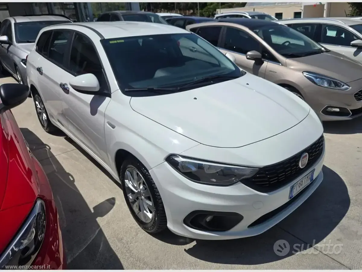 Usata Fiat Tipo Business 120 CV (88 kW) 2017 Argento Station wagon