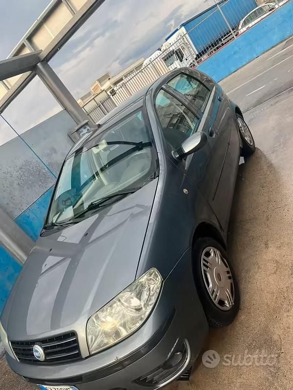 Usata Fiat Punto 2003 Grigio Utilitaria