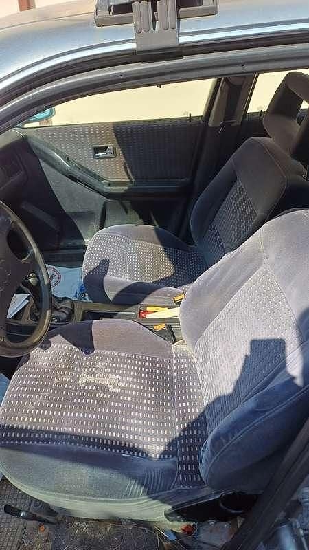 Usata Audi 80 110 CV (80 kW) 1991 Argento Berlina