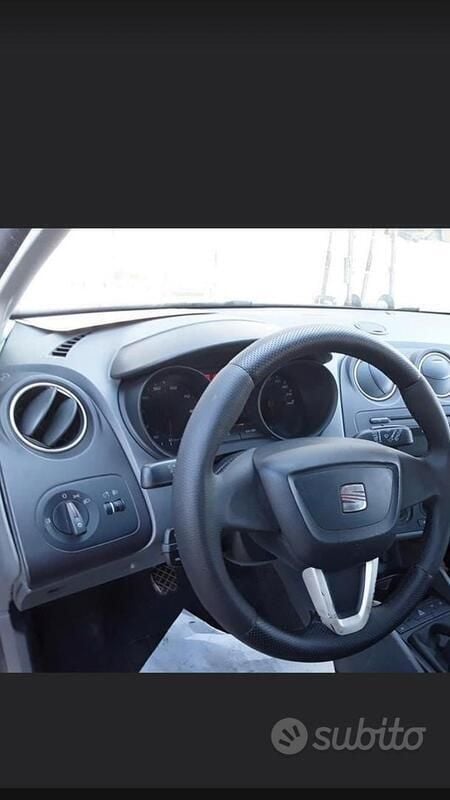 Usata 2009 Seat Ibiza Due volumi | 3200 € (Ottimo prezzo) - Immagine 1/4