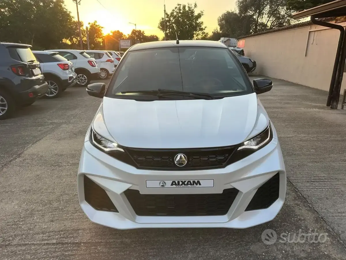 Nuova Aixam City GTO 2026 Bianco Berlina