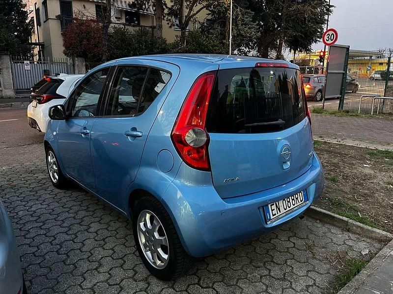 Usata Opel Agila Enjoy 68 CV (50 kW) 2012 Blu/azzurro Utilitaria
