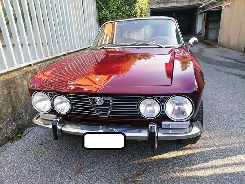 Usata Alfa Romeo 2000 Veloce 132 CV (97 kW) 1973 Rosso Coupé