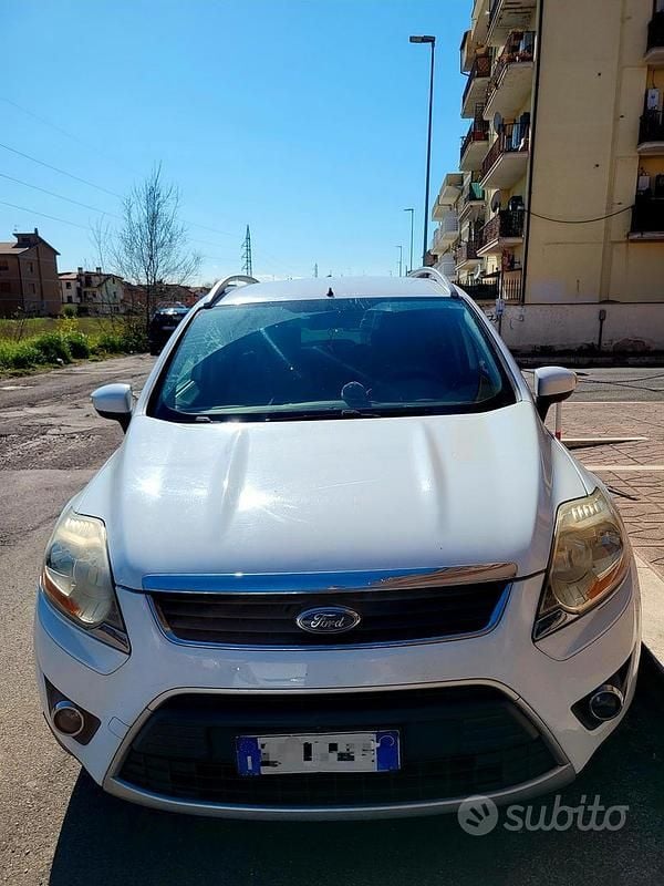 Usata Ford Kuga 140 CV (102 kW) 2010 Bianco SUV