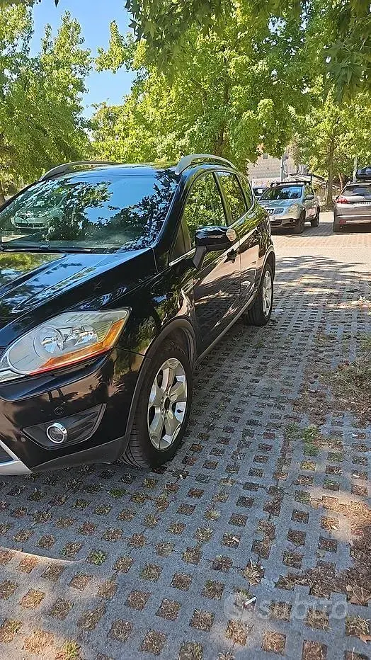 Usata Ford Kuga 136 CV (100 kW) 2009 Nero SUV