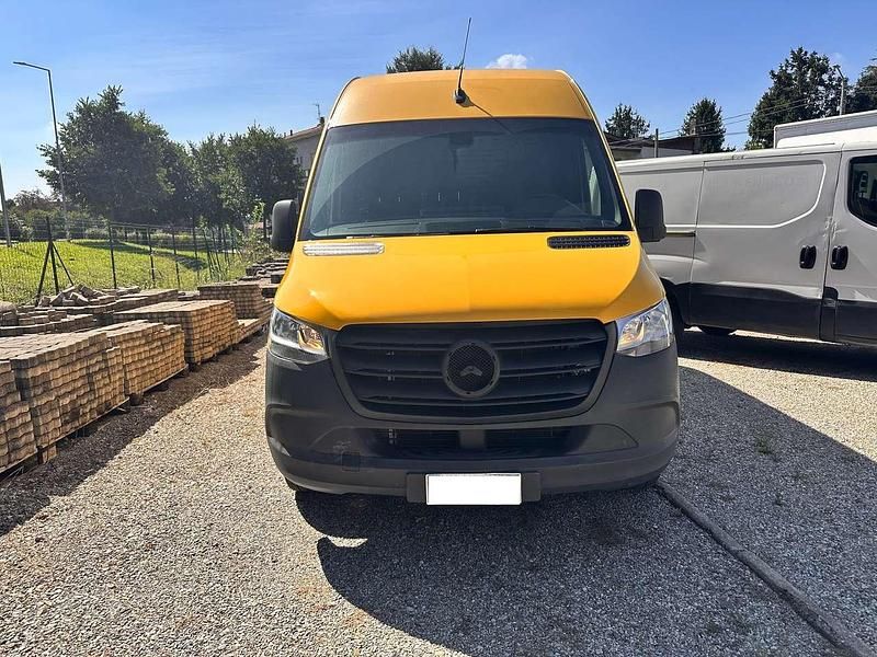Usata Mercedes Sprinter 116 CV (85 kW) 2021 Giallo Furgone