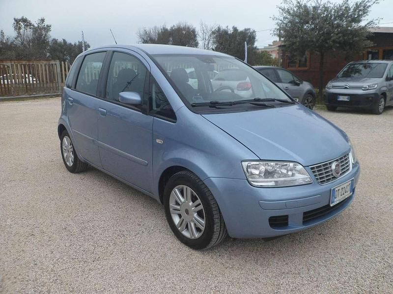 Usata Fiat Idea 90 CV (66 kW) 2008 Blu/azzurro Monovolume