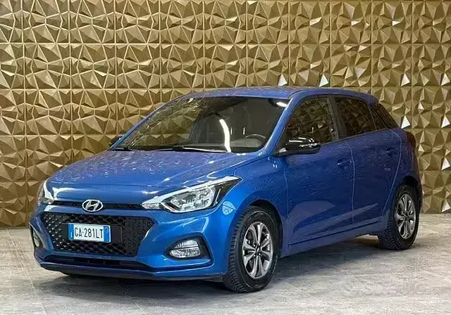 Usata Hyundai i20 75 CV (55 kW) 2020 Bluazzurro Utilitaria