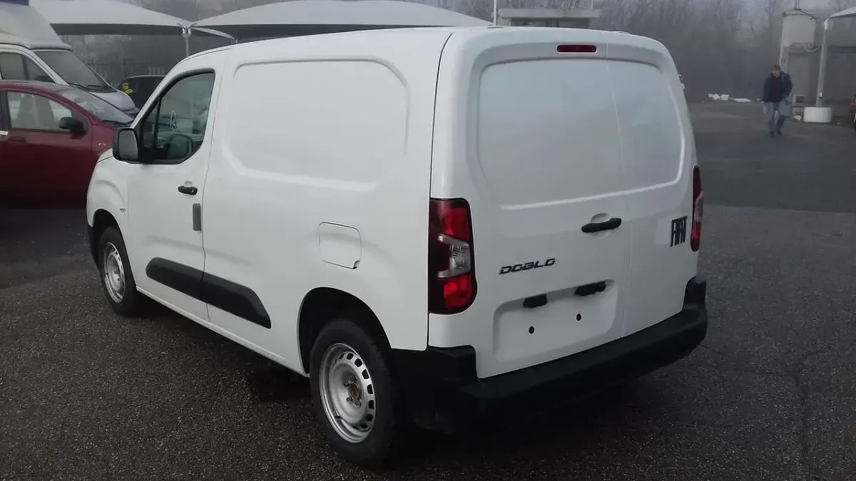 Nuova Fiat Doblò 101 CV (74 kW) 2025 Bianco Monovolume