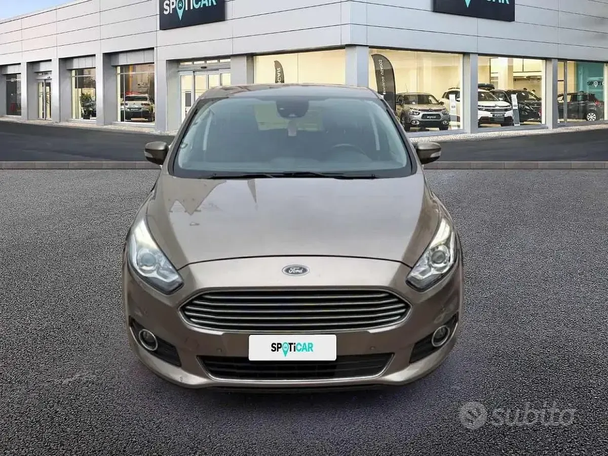 Usata Ford S-MAX Titanium 150 CV (110 kW) 2019 Beige Monovolume
