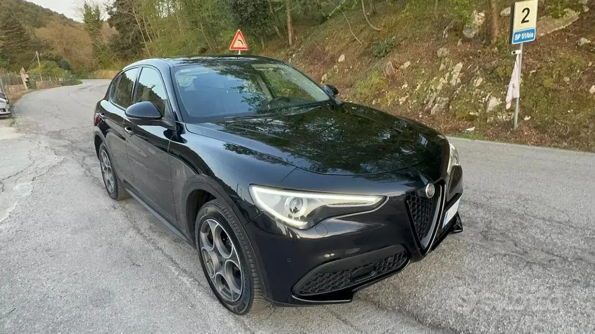 Usata Alfa Romeo Stelvio Sprint 190 CV (139 kW) 2021 Bianco SUV