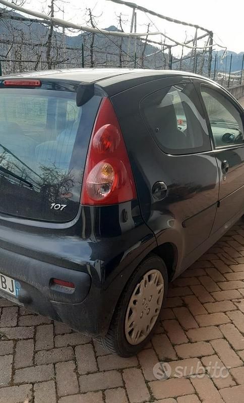 Occasion Peugeot 107 68 ch (50 kW) 2006 Noir Citadine