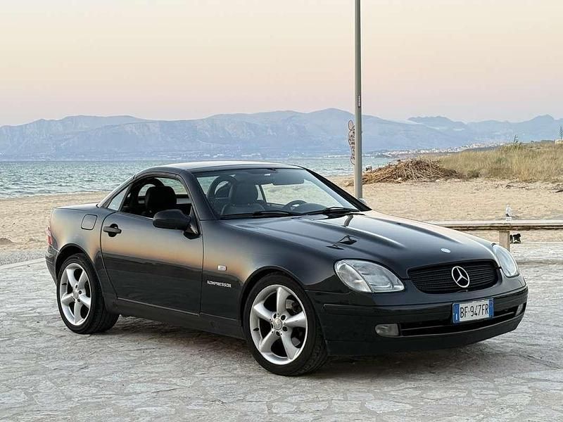 Usata 2000 Mercedes SLK200 Cabrio | 7900 € (Buon prezzo) - Immagine 1/4