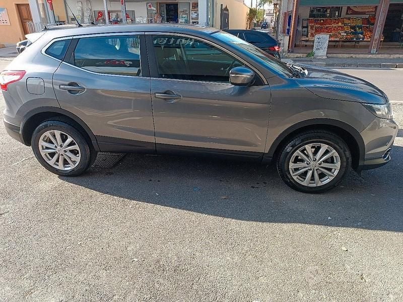Grigio Usata 2014 Nissan Qashqai Acenta SUV | 7700 € (Buon prezzo) - Immagine 1/4