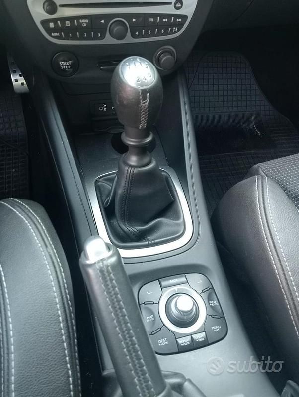 Usata Renault Mégane 110 CV (80 kW) 2011 Grigio Berlina
