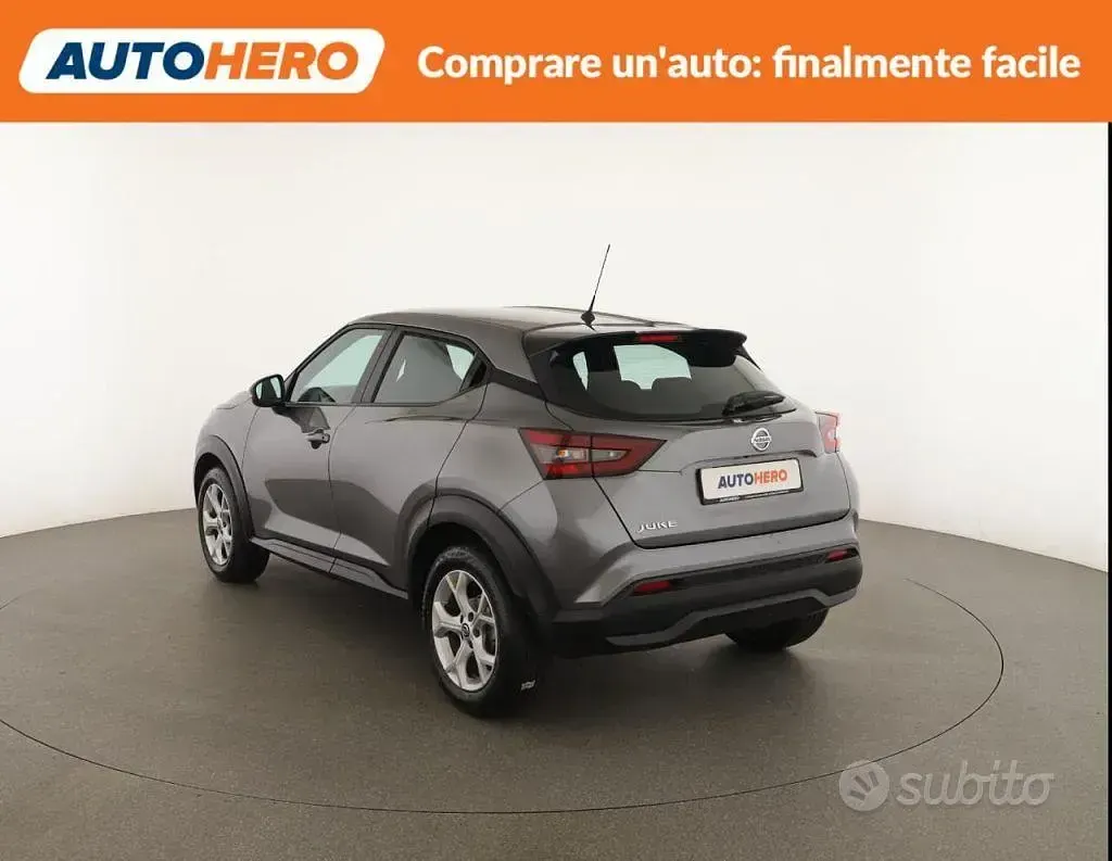 Usata Nissan Juke Acenta 117 CV (86 kW) 2020 Grigio SUV
