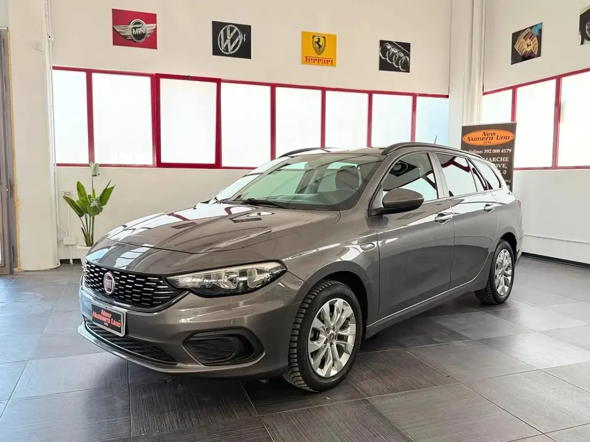 Usata Fiat Tipo Lounge 95 CV (69 kW) 2018 Grigio Station wagon