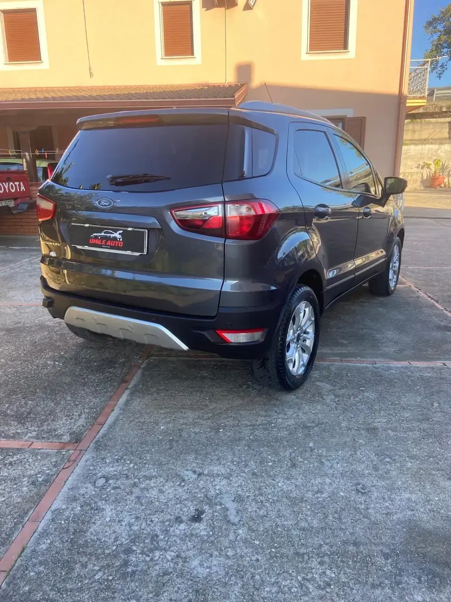 Usado Ford Ecosport Titanium 95 HP (69 kW) 2018 Cinzento SUV