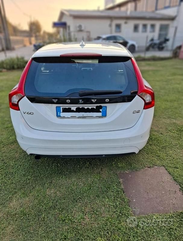 Usata Volvo V60 2015 Bianco Station wagon