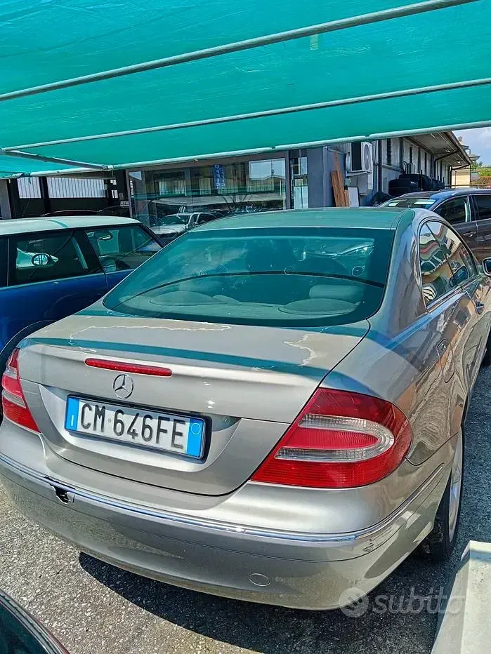 Usata Mercedes CLK270 Elegance 170 CV (125 kW) 2004 Beige Coupé