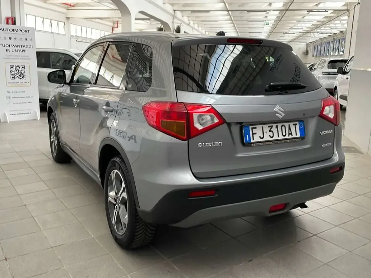 Usata Suzuki Vitara 120 CV (88 kW) 2017 Grigio SUV