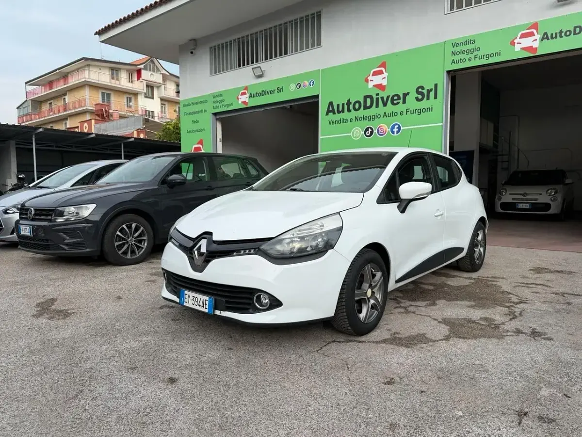 Usata Renault Clio IV 73 CV (53 kW) 2014 Bianco Berlina