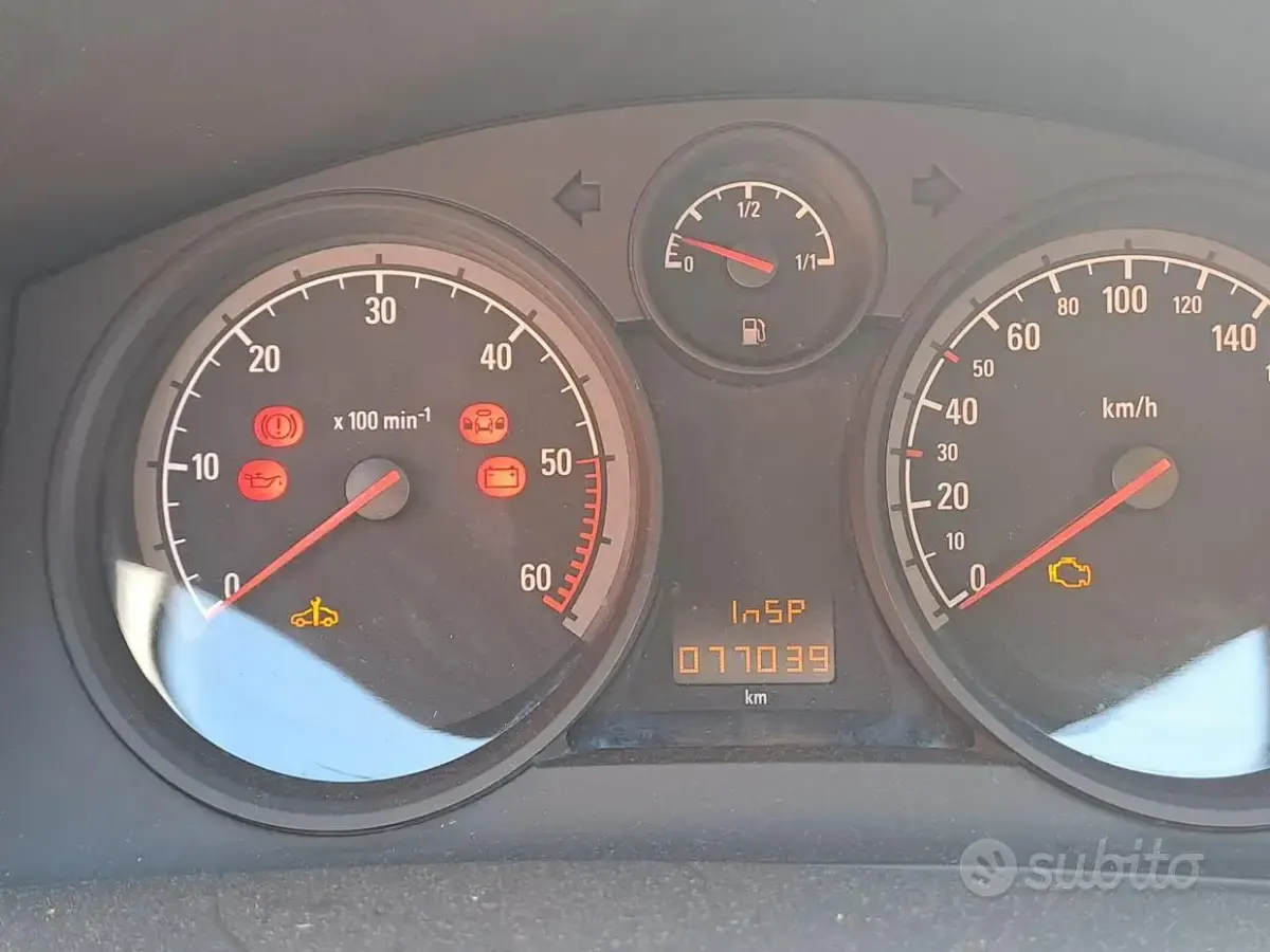 Usata Opel Astra 90 CV (66 kW) 2007 Bianco Furgone