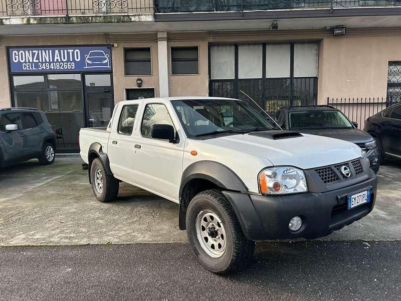 Usata Nissan Navara 133 CV (97 kW) 2012 Bianco Pick-up