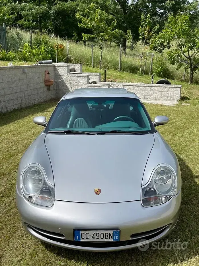 Usata Porsche 911 Carrera 4 300 CV (220 kW) 2001 Grigio Coupé