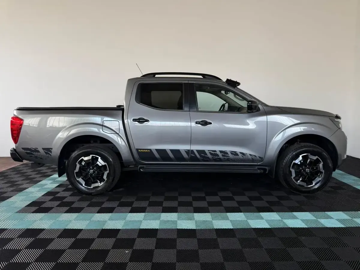 Usata Nissan Navara N-Guard 190 CV (139 kW) 2019 Grigio Pick-up