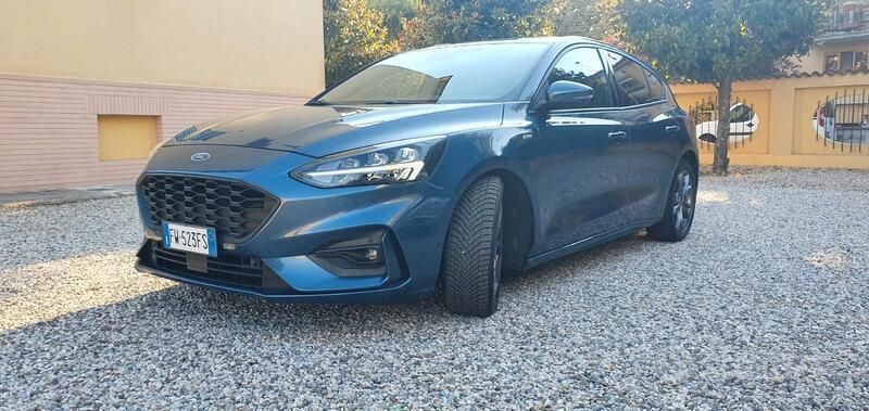 Usata Ford Focus 120 CV (88 kW) 2019 Blu Berlina