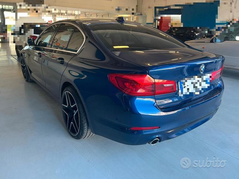 Usata BMW 530 Luxury Line 265 CV (194 kW) 2017 Blu Berlina