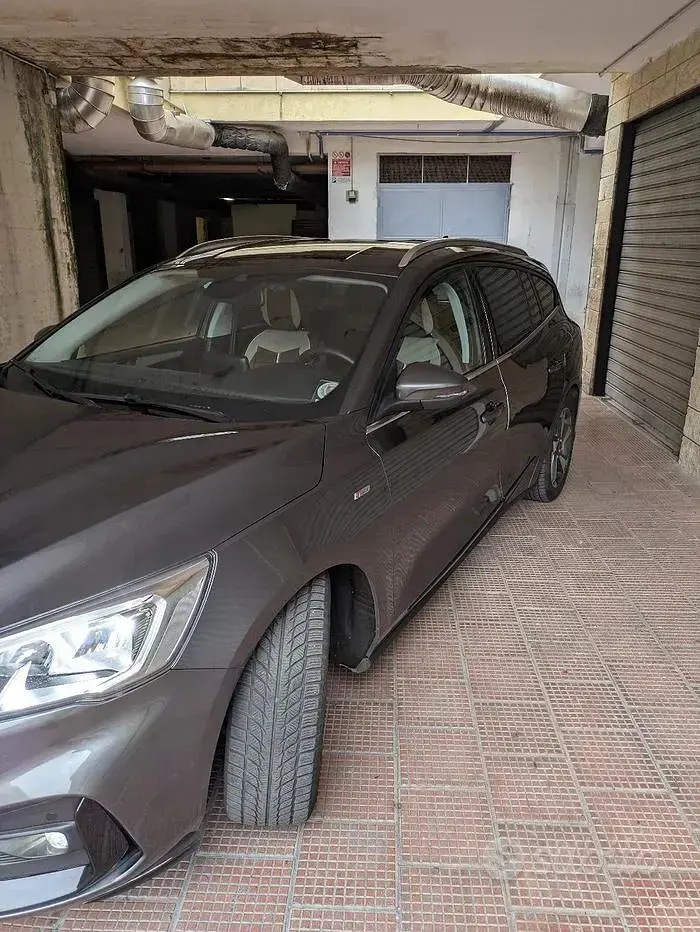 Usata Ford Focus 120 CV (88 kW) 2018 Marrone Station wagon