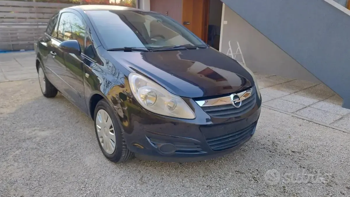 Usata Opel Corsa 2007 Nero Utilitaria