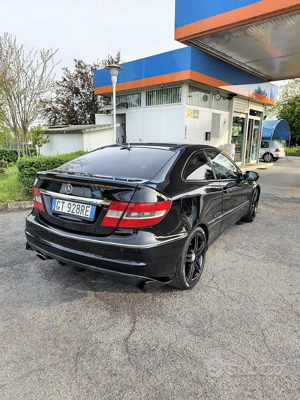 Usata Mercedes CLC220 150 CV (110 kW) 2010 Nero Coupé