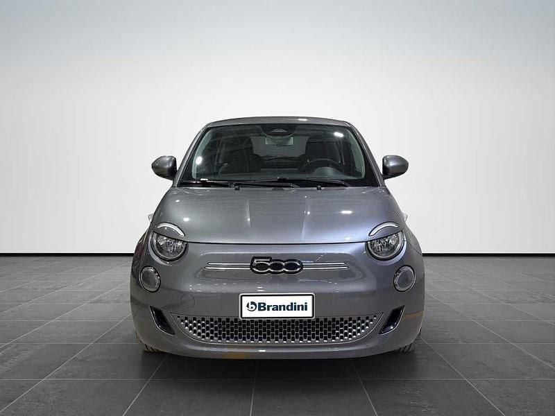 Usata Fiat 500e La Prima 85 kW (116 CV) 2022 Grigio Utilitaria