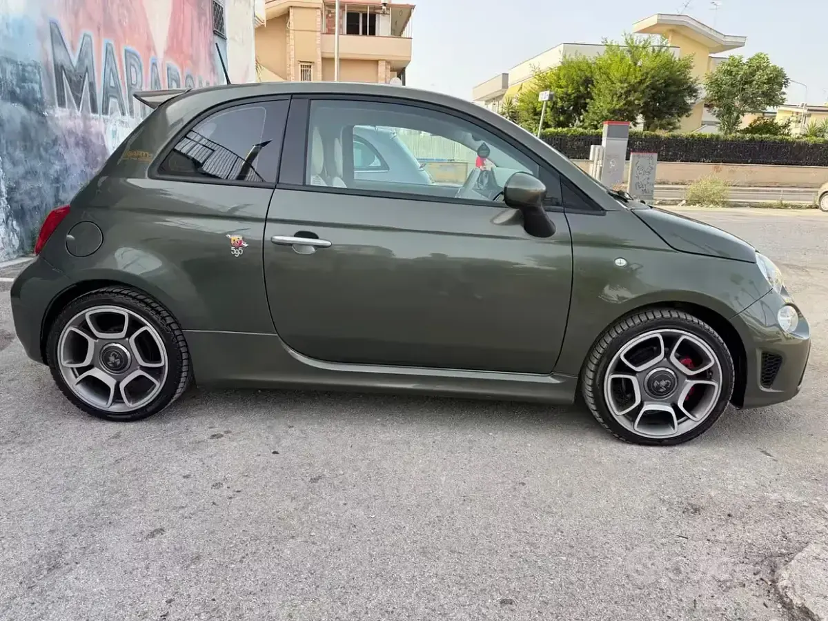 Usata Abarth 595 145 CV (106 kW) 2018 Verde Berlina