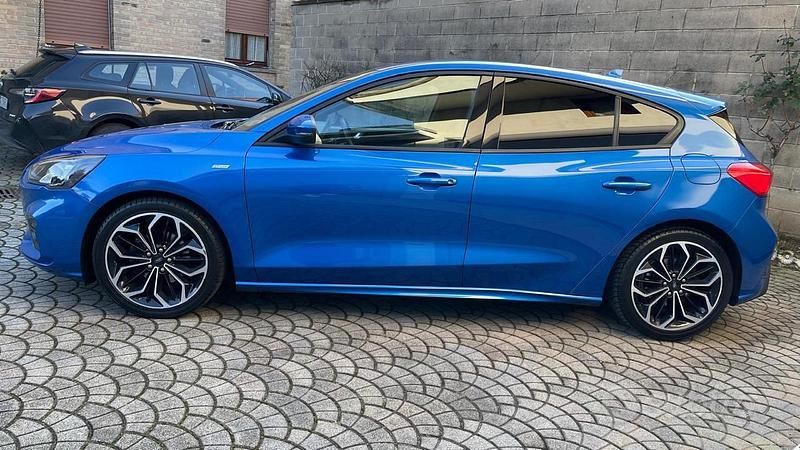 Usata Ford Focus ST-Line 125 CV (91 kW) 2021 Blu Berlina