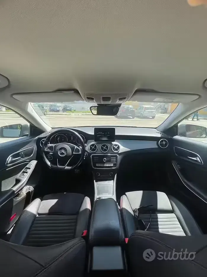 Usata Mercedes CLA200 AMG line 2019 Grigio Coupé
