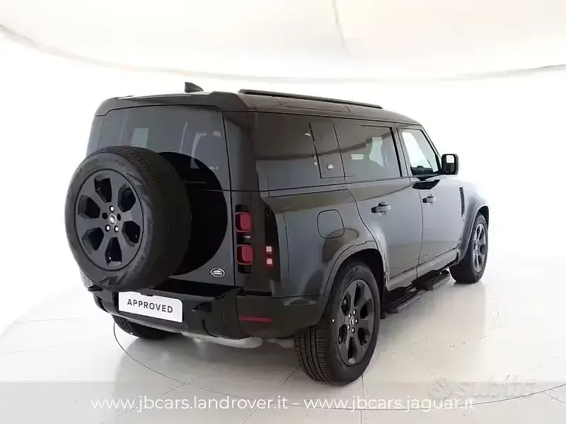 Usata Land Rover Defender Dynamic 249 CV (183 kW) 2023 Nero SUV